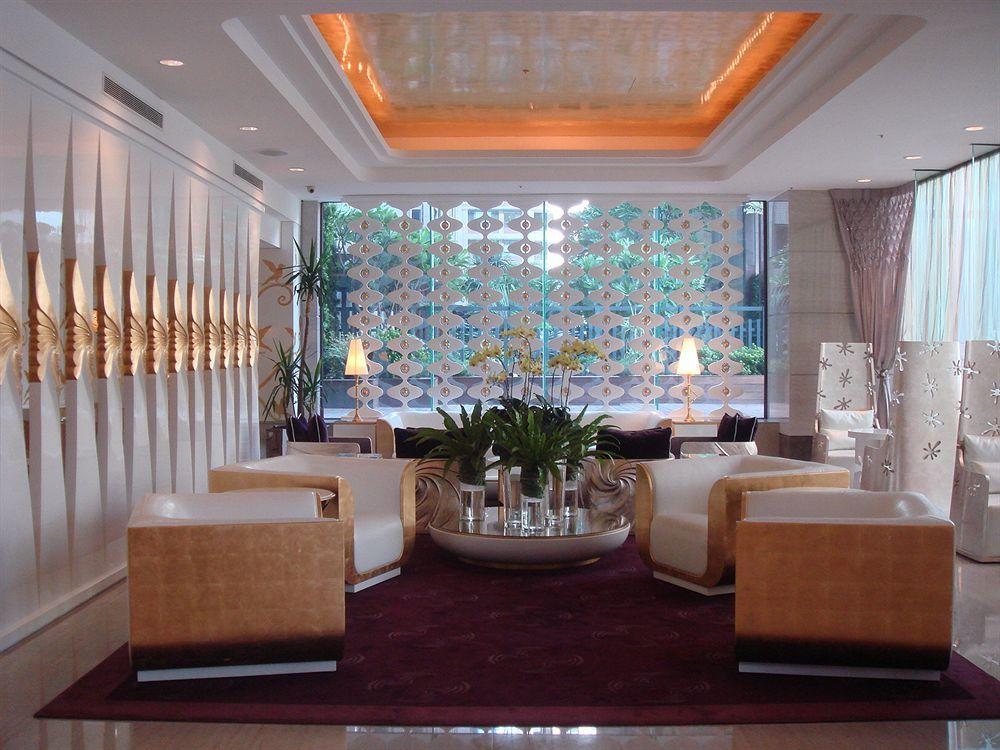 Monarch Skyline Hotel Luzhu Exterior photo