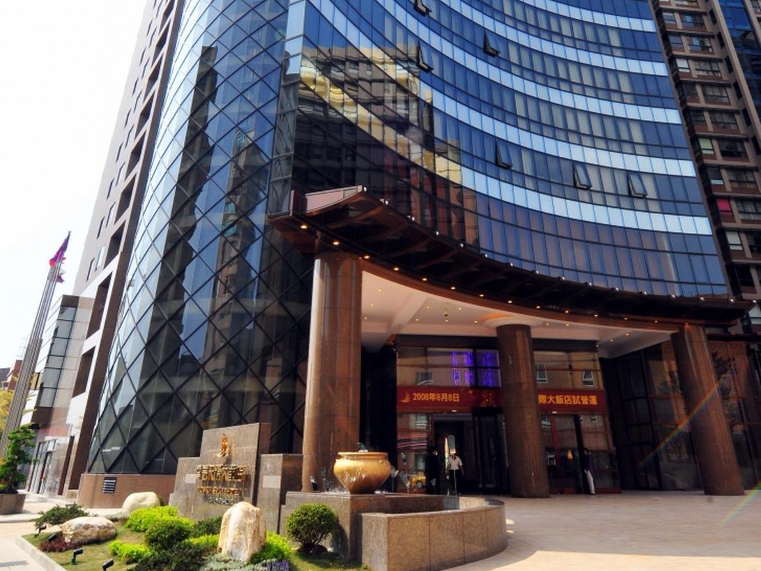 Monarch Skyline Hotel Luzhu Exterior photo