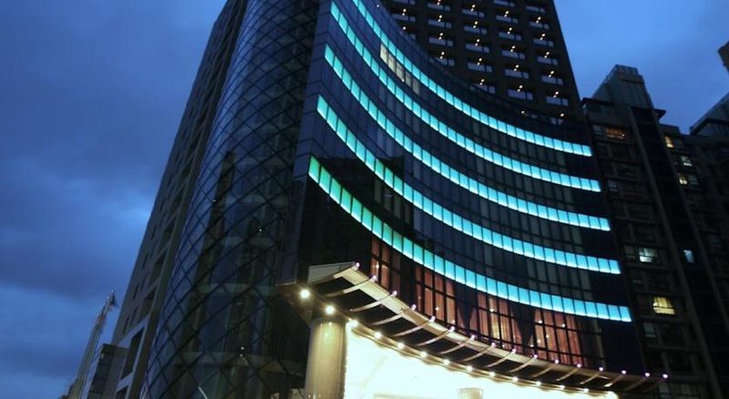 Monarch Skyline Hotel Luzhu Exterior photo